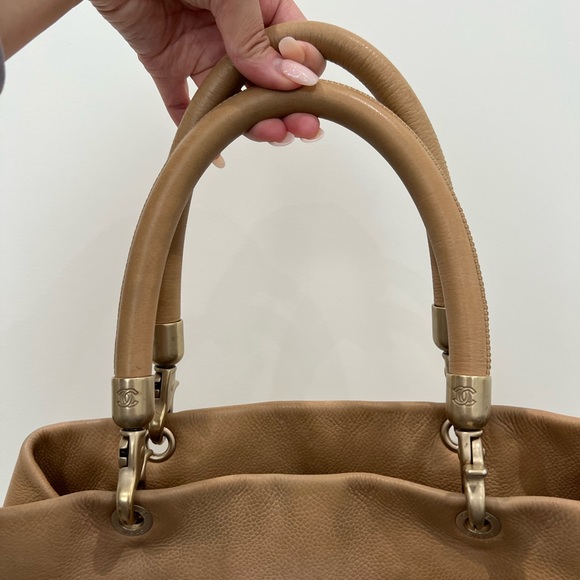 Chanel Coco Mark beige caviar tote - Picture 6 of 12